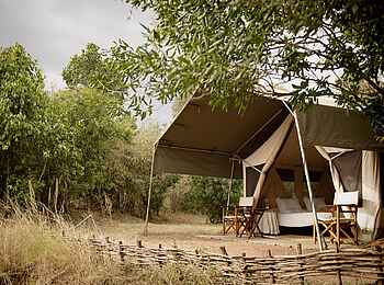 Serian's Nkorombo Mobile Camp: Safari Tent Ansicht