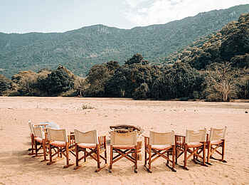 Wayo Manyara Green Camp: Blick von Feuerstelle auf Berge