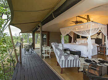 Camp Kuzuma: Zeltsuite Innenansicht Camp Kuzuma: Zeltsuite Innenansicht