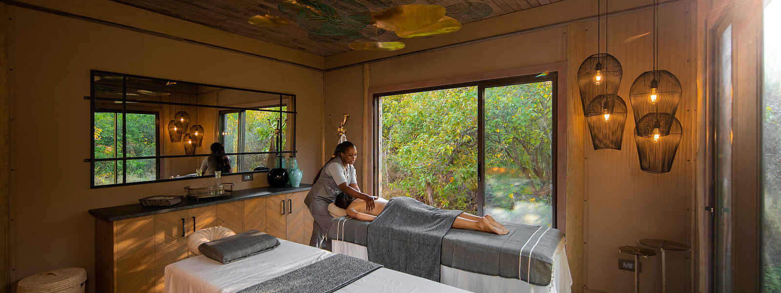 Duma Tau Camp: Massage-Behandlung Duma Tau Camp: Massage-Behandlung