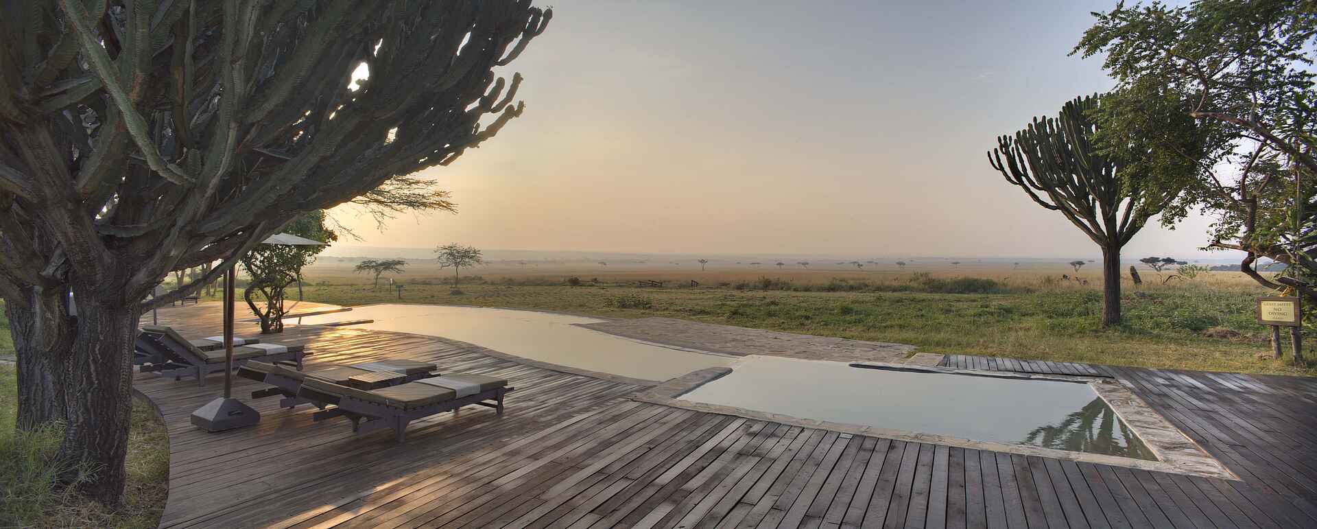 Kichwa Tembo Tented Camp: Pool und Sonnendeck kichwa tembo camp, Kichwa Tembo Tented Camp, Swimmingpool