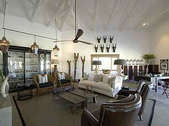 Mushara Outpost: Lounge