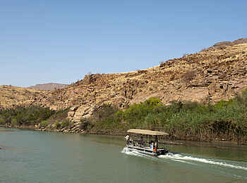 Okahirongo River Camp: Flussfahrt auf dem Kunene Okahirongo River Camp: Flussfahrt auf dem Kunene