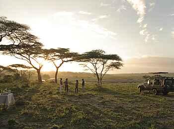 Serengeti under Canvas: Sundowner Serengeti under Canvas: Sundowner