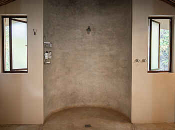 Tuli Safari Lodge Mashatu: Luxury Tented Suite Dusche
