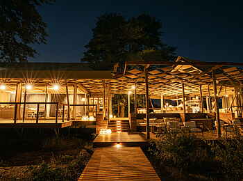 Wilderness Mokete Camp: Abendstimmung im Zentralbereich