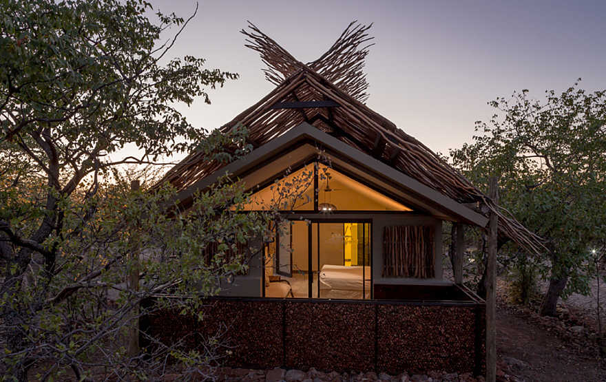 Taleni Etosha Village: Ein Gästechalet von außen Taleni Etosha Village: Ein Gästechalet von außen