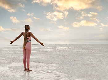 LUX Marijani: Yoga am Strand