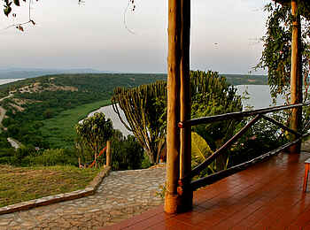 Mweya Safari Lodge: Panorama über den Kazinga-Kanal
