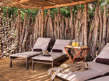 Okuti Camp: Poolarea