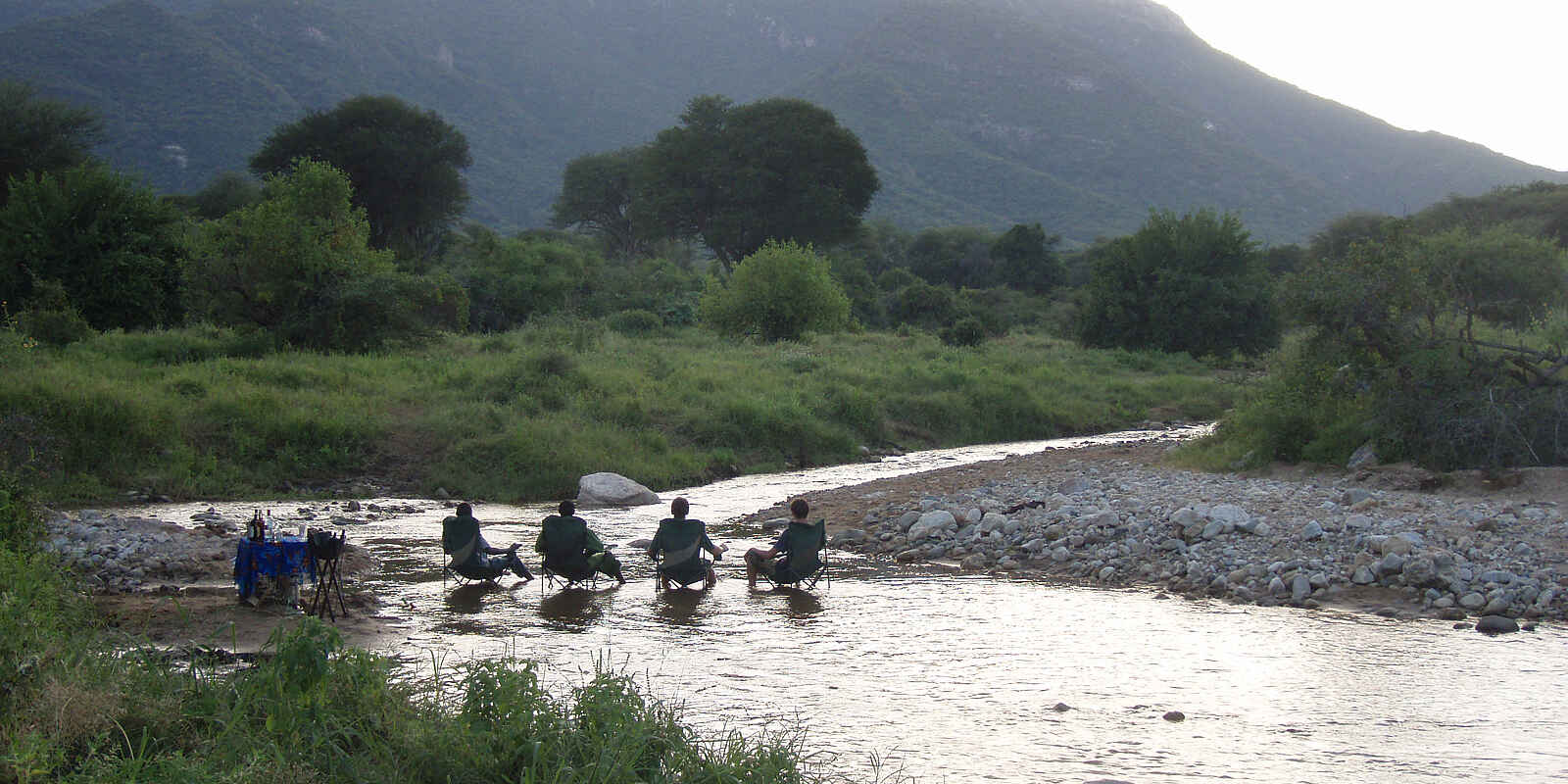 Sarara Camp: Ausflug an einen Fluss Sarara Camp: Ausflug an einen Fluss