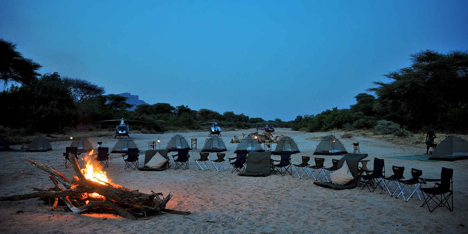 Sarara Camp: Lagerfeuer beim Flycampen Sarara Camp: Lagerfeuer beim Flycampen