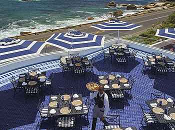 The Twelve Apostles Hotel: Die Terrasse The Twelve Apostles Hotel: Die Terrasse