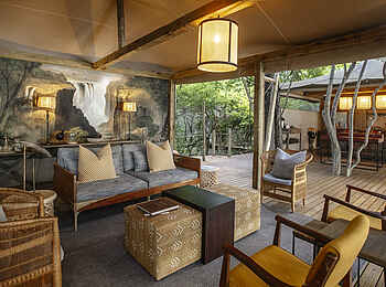 Tsowa Safari Island Lodge: Die gemütliche Lounge