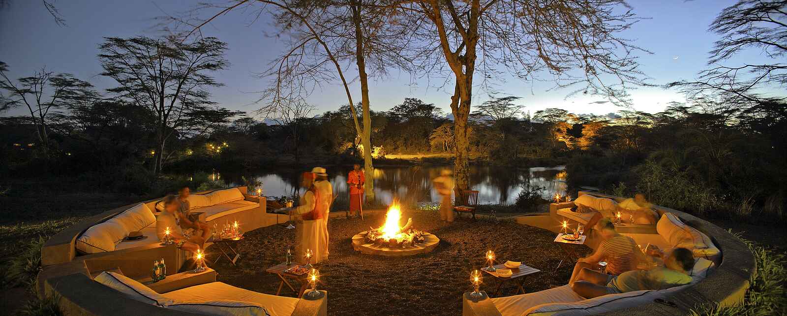 Finch Hattons: An der Feuerstelle Finch Hattons: An der Feuerstelle