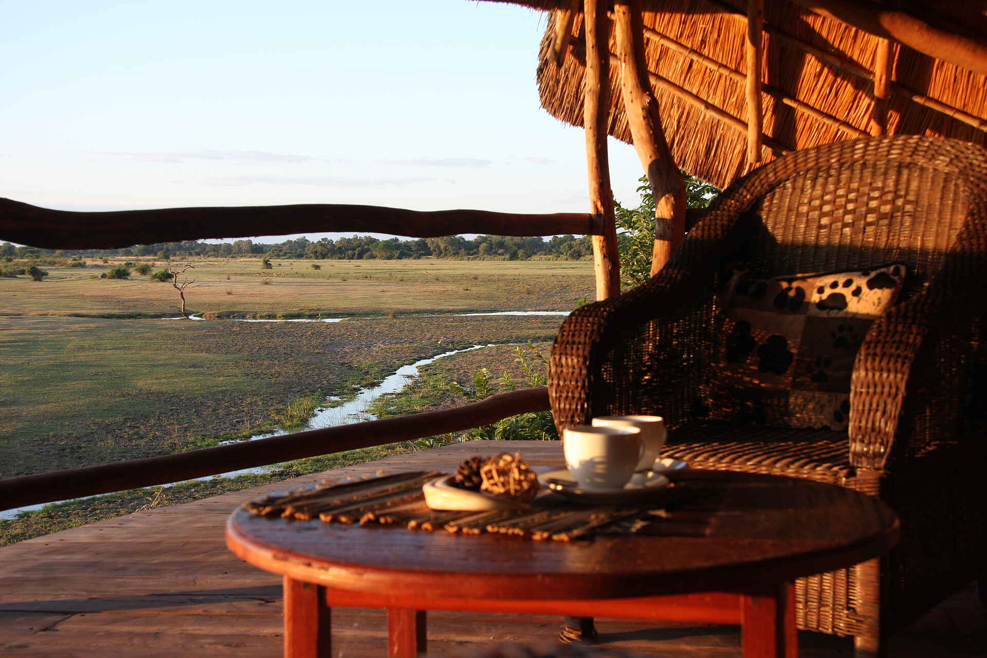 Kafunta, Kafunta River Lodge, Balkon, Flutebene, Gästechalet, Gästezelt, Luangwa, Sessel, South Luangwa National Park, Ron und Anke Cowan