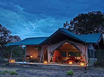 Kicheche Laikipia Camp: Zeltsuite bei Dunkelheit