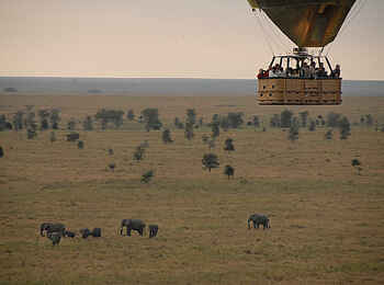 Legendary Nyasi Tented Camp: Fahrt mit dem Heißluftballon