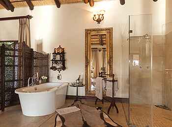 King's Camp: Badewanne in der Honeymoon Suite King's Camp: Badewanne in der Honeymoon Suite