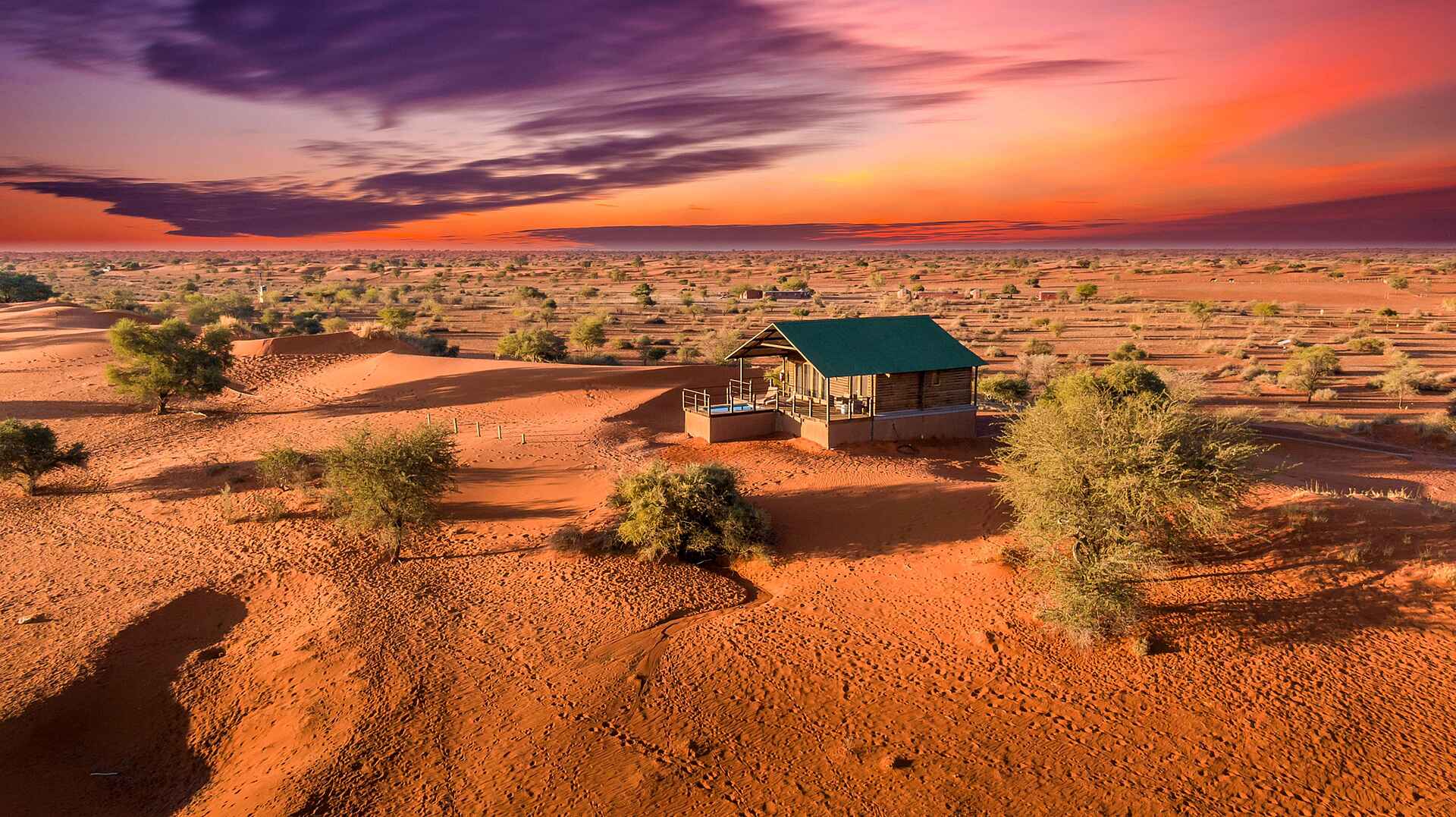 Bagatelle Kalahari Game Ranch: Blick auf das Exclusive Dune Chalet