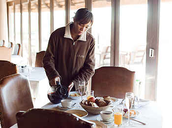 Erindi Old Traders Lodge: Service