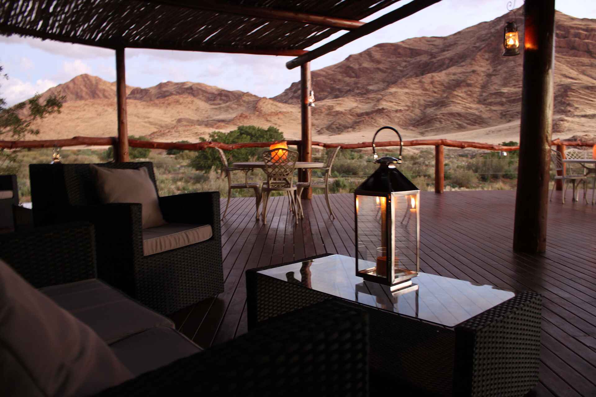 Dünen, Hoodia Desert Lodge, Namib, Namib-Naukluft, Sesriem, Sossusvlei, Wüste, Blick, Laterne, Veranda, Afrikarma, Afrikarma Safaris, Afrikarma.de