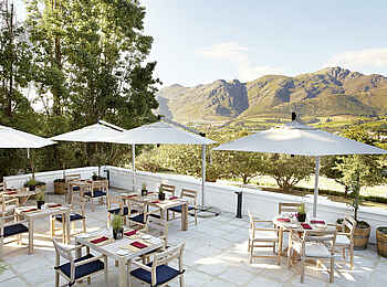 Mont Rochelle Hotel & Vineyard: Auf der Terrasse Mont Rochelle Hotel & Vineyard: Auf der Terrasse