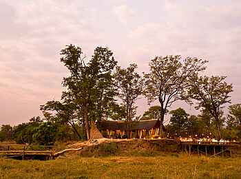 Zungulila Bushcamp: Gesamtansicht Zungulila Bushcamp: Gesamtansicht