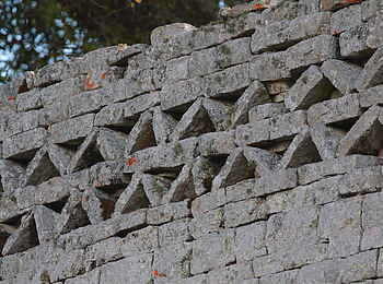 Great Zimbabwe: Kunstvolle Trockenmauern Great Zimbabwe: Kunstvolle Trockenmauern