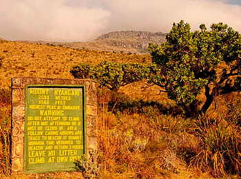 Musangano Lodge: Anstieg zum Mount Nyangani