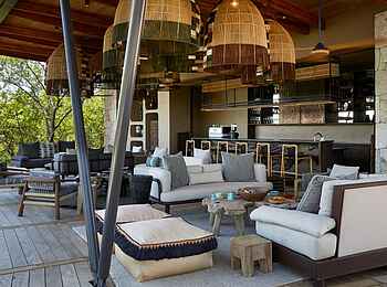 Bupenyu Lodge: Blick in die Lounge