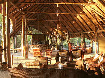 Pom Pom Camp: Lounge Pom Pom Camp: Lounge