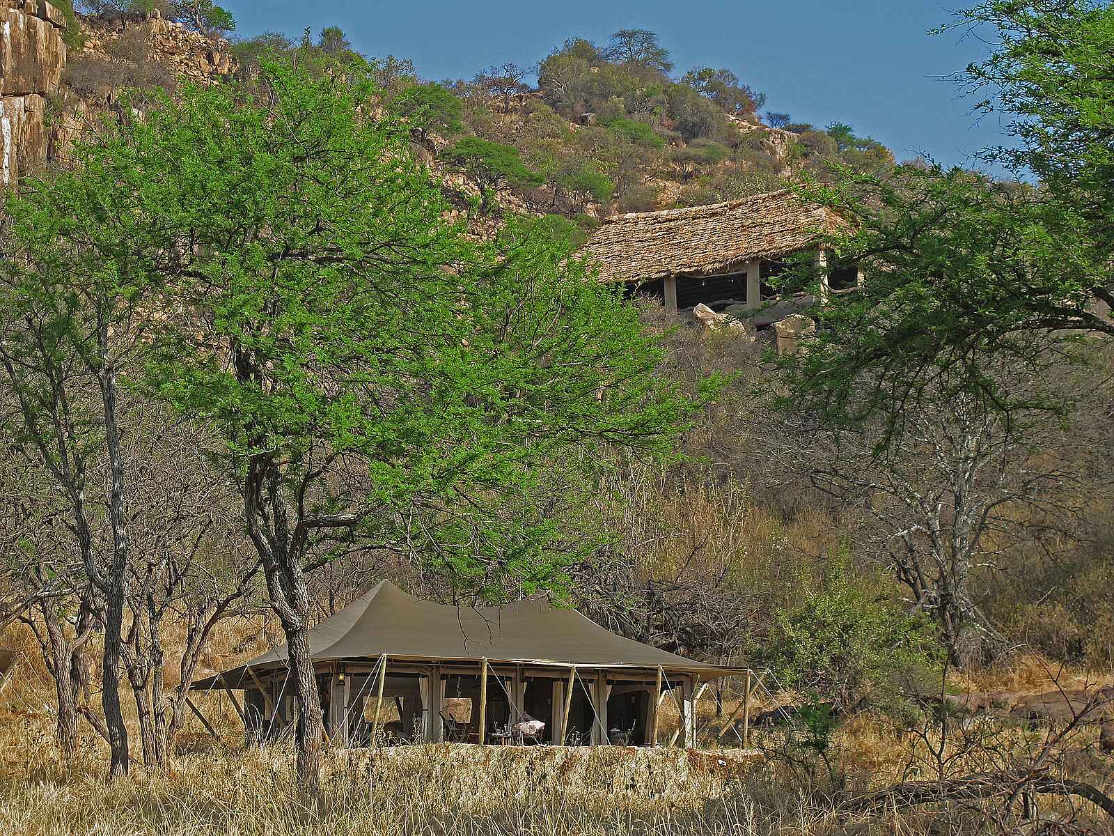 Serengeti Pioneer Camp: Erhöhte Lage Serengeti Pioneer Camp: Erhöhte Lage