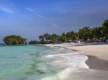 The Aiyana: Weißer Sandstrand The Aiyana: Weißer Sandstrand