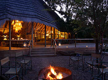 Chobe Bakwena Lodge: Die Boma