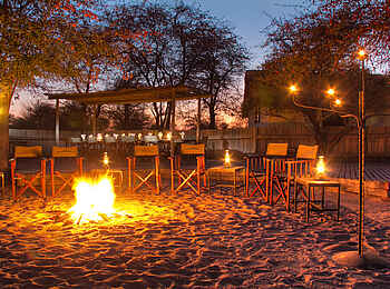 Deception Valley Lodge: Boma
