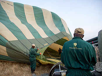 Kirawira Serena Camp: Heißluftballonstart