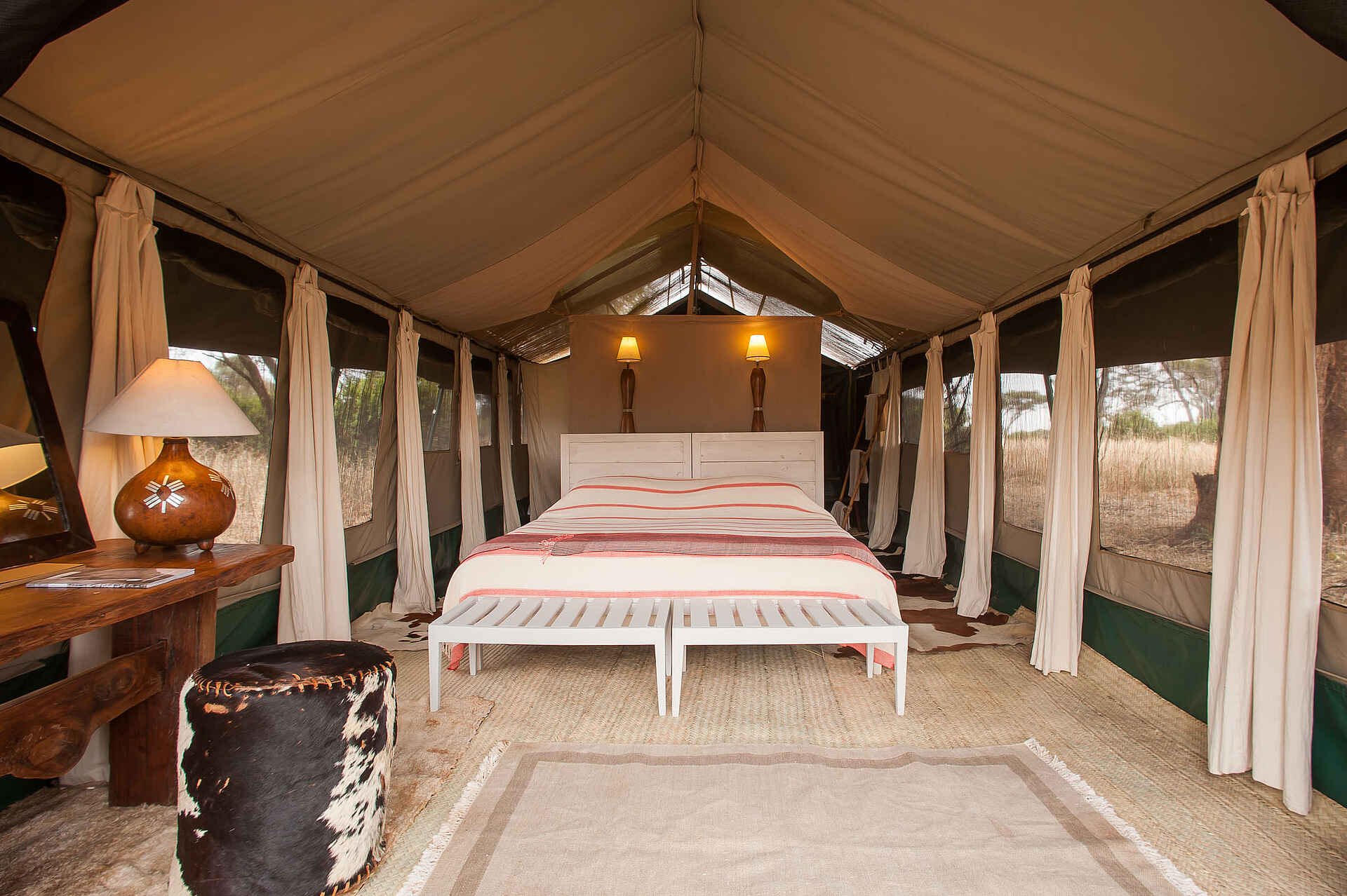 Kuro Tarangire, Doppelbett, Schlafzelt, Unterkunft, kuro tarangire camp, pirschfahrt