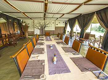 Kwihala Camp: Restaurantzelt