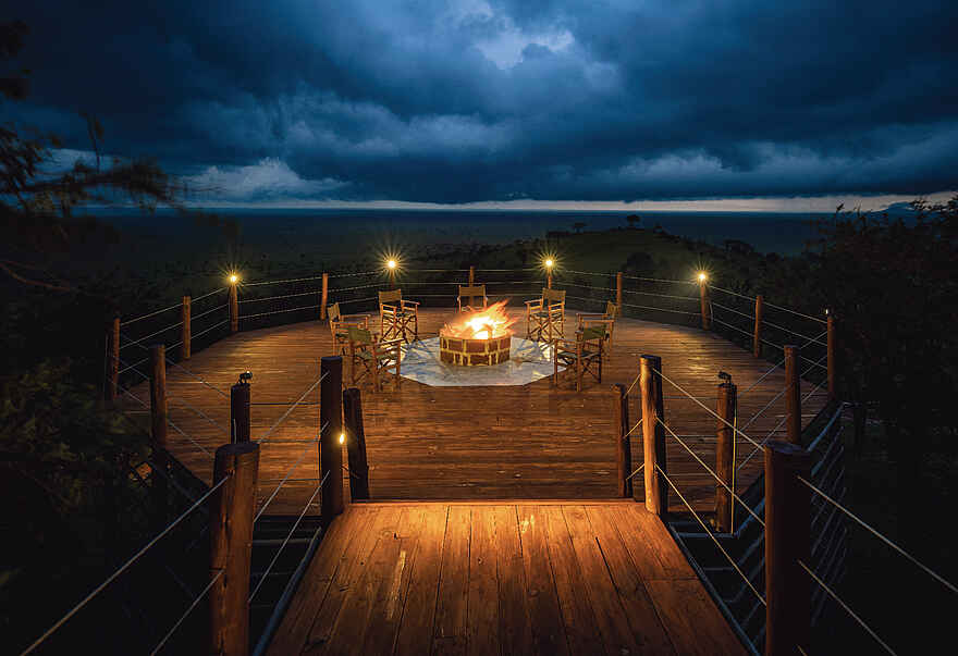 Ole Serai Luxury Camp - Seronera: Lagerfeuer Ole Serai Luxury Camp - Seronera: Lagerfeuer