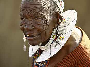 The Highlands Camp: Portrait eines alten Massai