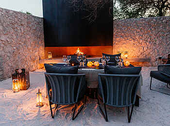 Cheetah Plains Mvula House: Die Boma am Abend Cheetah Plains Mvula House: Die Boma am Abend