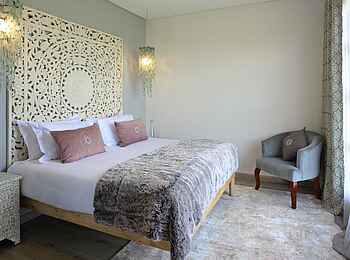 Latitude 0: Suite - Doppelbett Latitude 0: Suite - Doppelbett