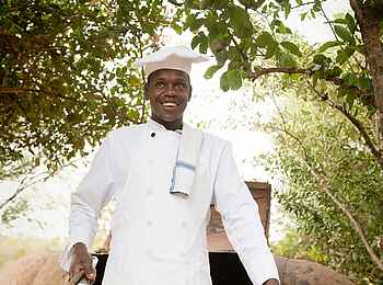 Serian Nkorombo: Vorbereitungen für das Dinner