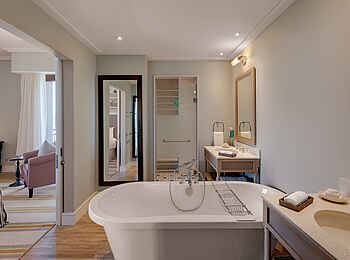 Strand Hotel Swakopmund: Bad einer Junior Suite Strand Hotel Swakopmund: Bad einer Junior Suite