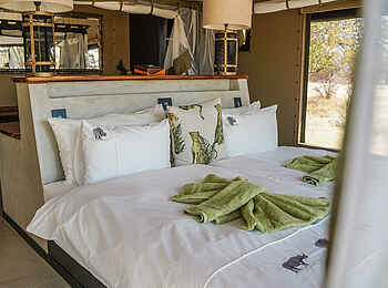 Etosha Oberland Lodge: Gästesuite mit Doppelbett Etosha Oberland Lodge: Gästesuite mit Doppelbett