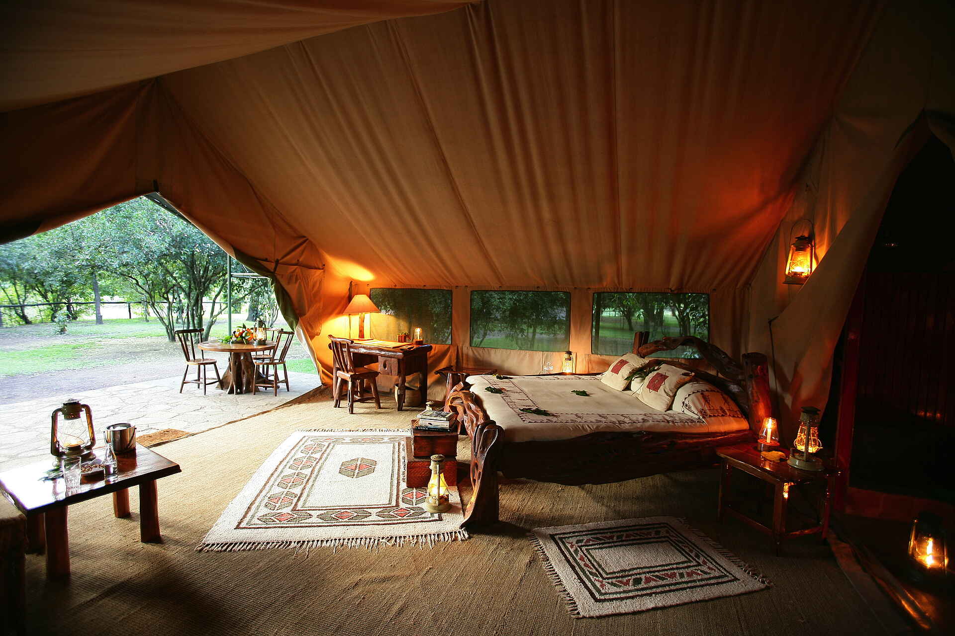 Governors' Camp Collection, Governors' Il Moran Camp, Kenia, Luxus, Masai Mara, Gästeunterkünfte, Afrikarma, Afrikarma Safaris, Afrikarma Safaris - Wildnis. Hautnah., afrikarma.de