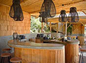 Jabali Ridge Camp: Gin Bar Jabali Ridge Camp: Gin Bar