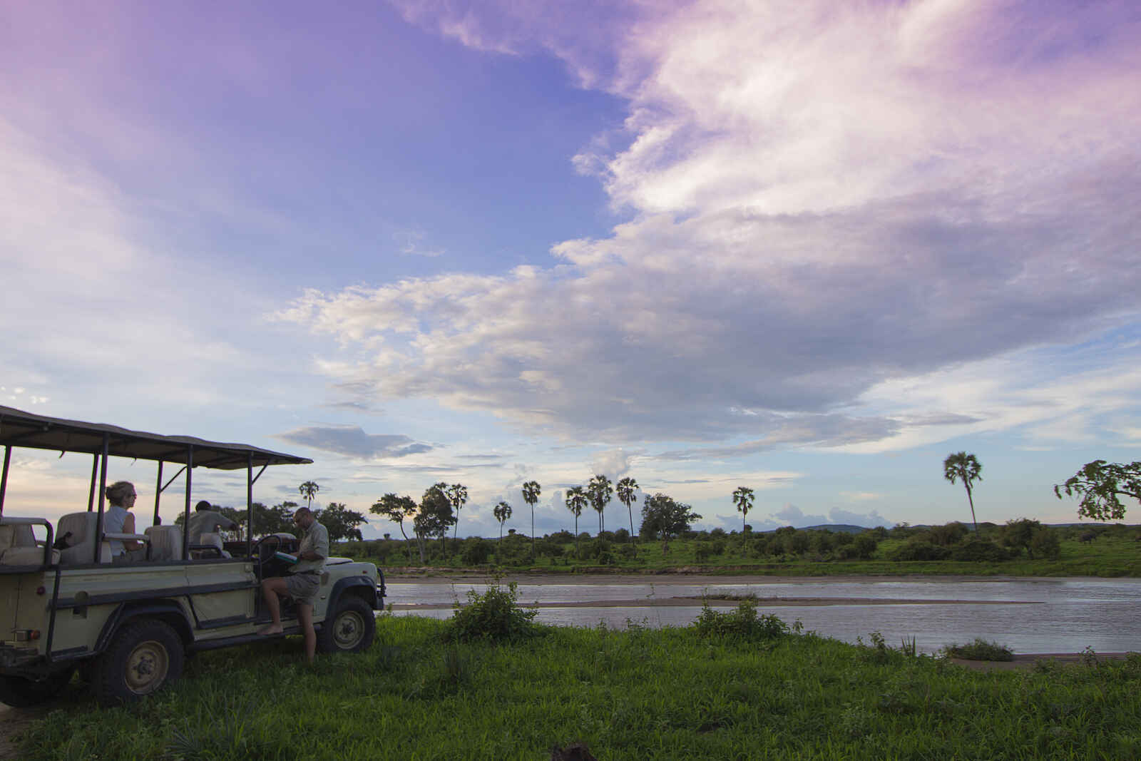 Kwihala Camp: Uferfahrt Kwihala Camp: Uferfahrt