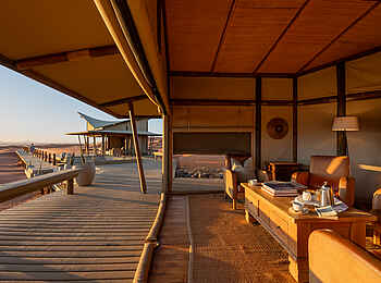 Wolwedans Desert Lodge: Lounge und Terrasse Wolwedans Desert Lodge: Lounge und Terrasse